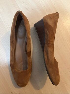 Clarks Women's Cognac Suede Wedge Heels